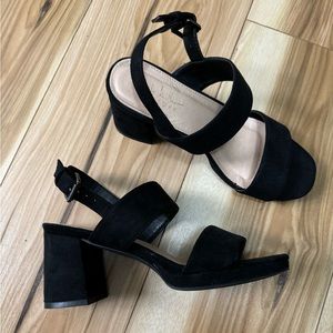 Nicole Miller Suede Heals